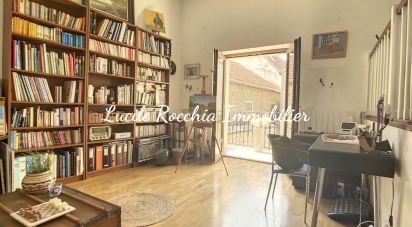 House 8 rooms of 173 m² in Saulx-les-Chartreux (91160)