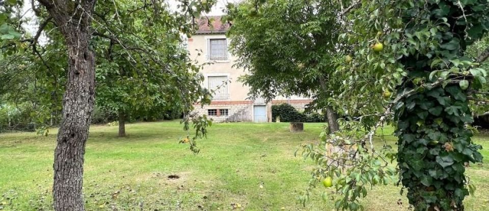 Country house 6 rooms of 121 m² in Pontigny (89230)