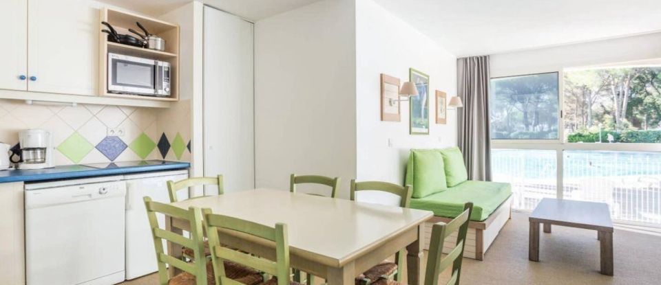 Apartment 3 rooms of 61 m² in Saint-Raphaël (83700)