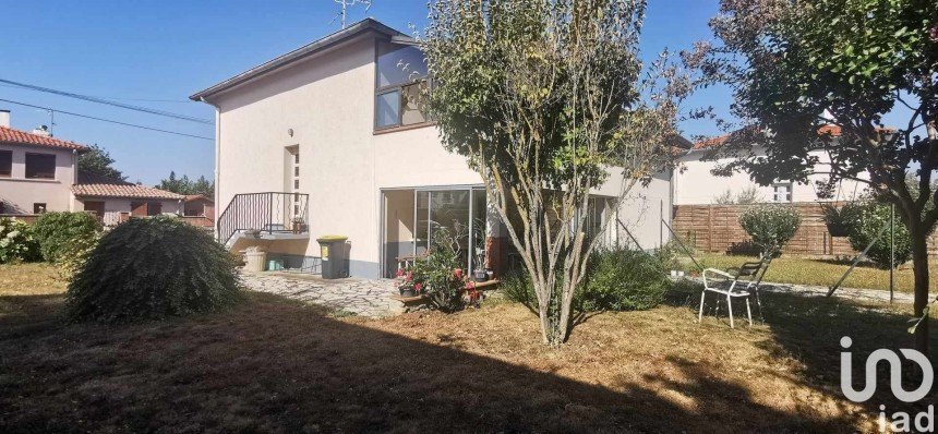 House 5 rooms of 127 m² in Bruguières (31150)