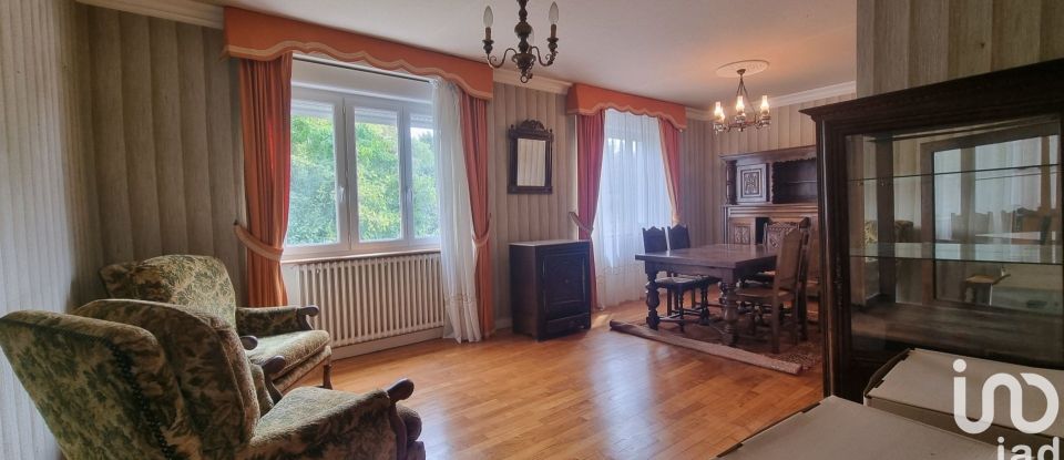 House 10 rooms of 205 m² in Pouldreuzic (29710)