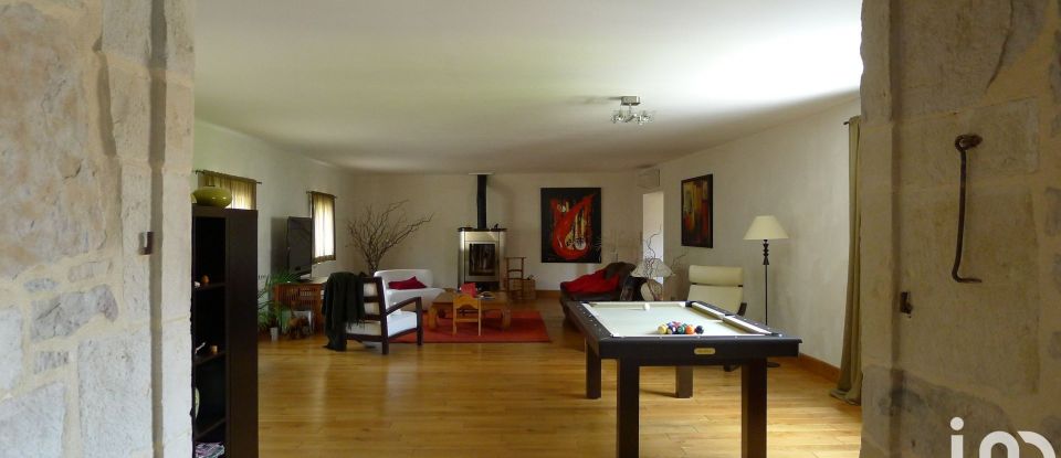 Maison 7 pièces de 258 m² à Nuits-Saint-Georges (21700)