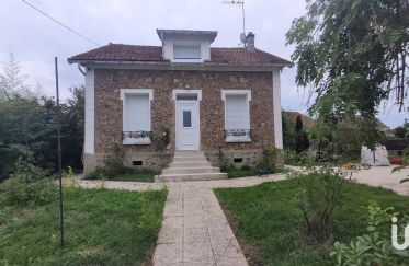 House 4 rooms of 83 m² in Ussy-sur-Marne (77260)