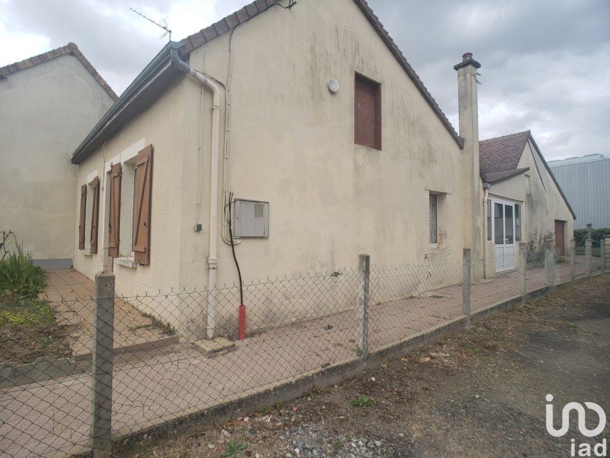 Maison 3 pièces de 75 m² à Marolles-les-Braults (72260)