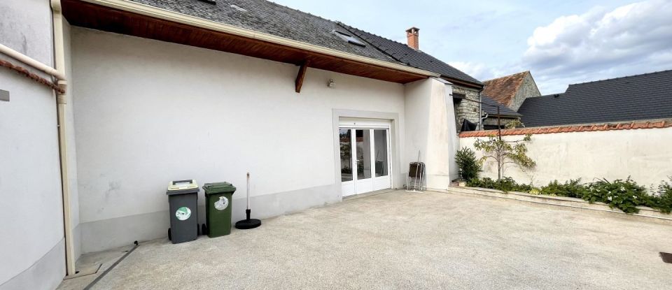 Maison 9 pièces de 122 m² à Bouray-sur-Juine (91850)