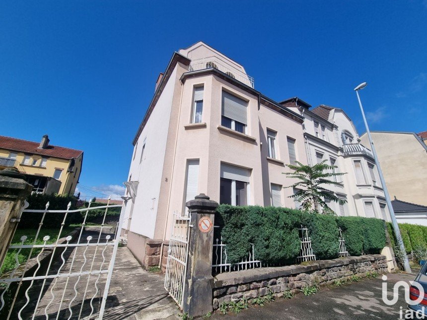 Building in Forbach (57600) of 287 m²