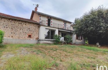 House 6 rooms of 161 m² in Abzac (16500)