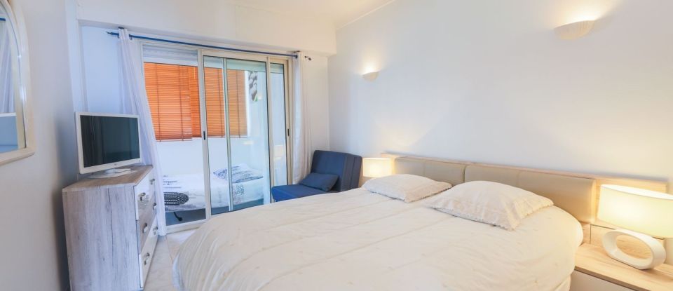 Appartement 2 pièces de 51 m² à Antibes (06160)