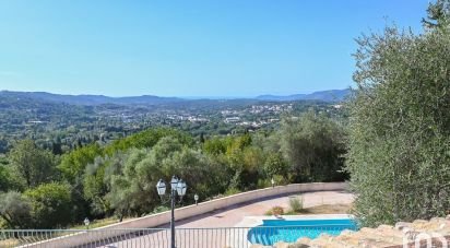 House 8 rooms of 252 m² in Grasse (06130)