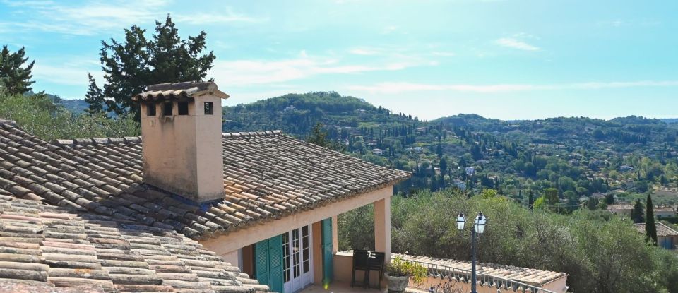 House 8 rooms of 252 m² in Grasse (06130)