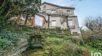 House 6 rooms of 140 m² in Sèvres (92310)