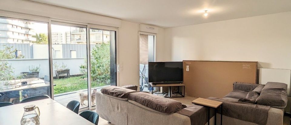 Appartement 4 pièces de 85 m² à Bordeaux (33300)
