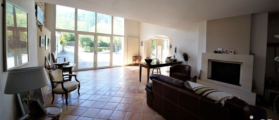 House 5 rooms of 288 m² in Villedieu (84110)