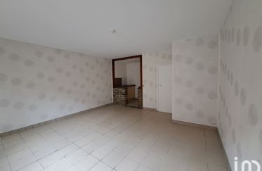 House 3 rooms of 47 m² in Saint-Broladre (35120)
