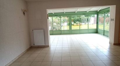 House 4 rooms of 159 m² in Écouflant (49000)