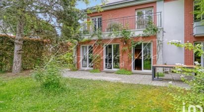 House 10 rooms of 193 m² in Vaucresson (92420)