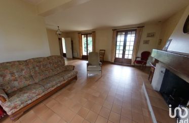 House 6 rooms of 138 m² in Beaulieu-sur-Layon (49750)