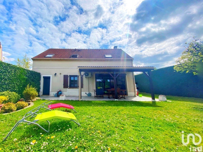 House 5 rooms of 118 m² in Montévrain (77144)