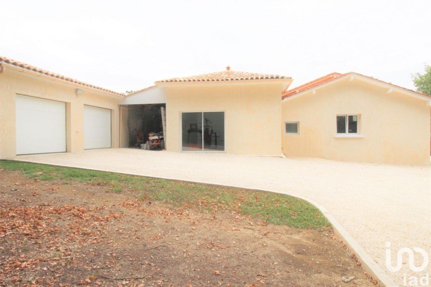 Maison 6 pièces de 187 m² à Monsaguel (24560)