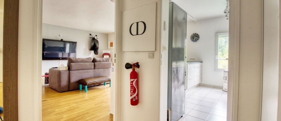 Apartment 3 rooms of 72 m² in Osny (95520)