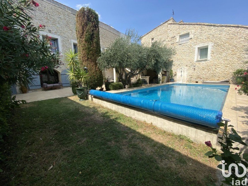 House 11 rooms of 242 m² in Aramon (30390)