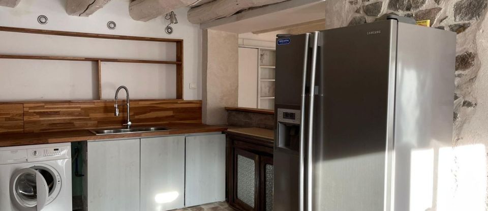 House 4 rooms of 109 m² in Saint-Sauves-d'Auvergne (63950)