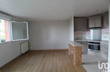 Apartment 2 rooms of 35 m² in Ermont (95120)