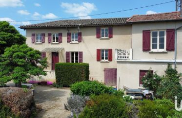 House 6 rooms of 185 m² in Quincié-en-Beaujolais (69430)