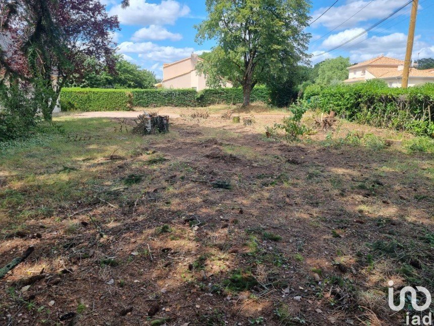 Land of 607 m² in Oudon (44521)