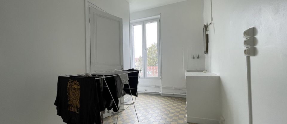 House 13 rooms of 278 m² in MALESHERBES (45330)