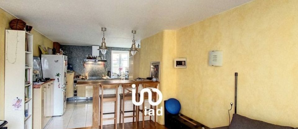 Apartment 3 rooms of 71 m² in Étampes (91150)
