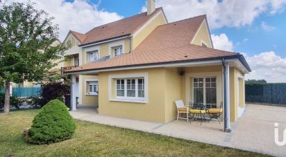 House 7 rooms of 161 m² in Magny-le-Hongre (77700)