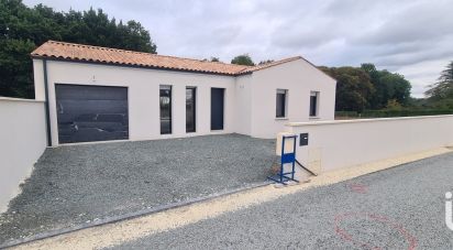 House 5 rooms of 113 sq m in Saintes (17100)