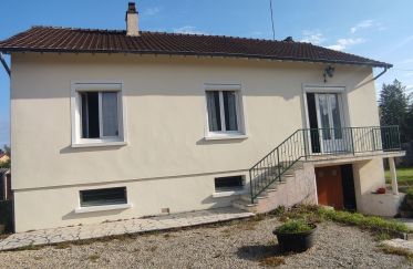House 4 rooms of 74 m² in Château-Renard (45220)