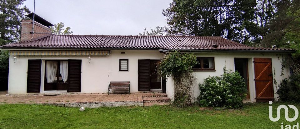 House 6 rooms of 101 m² in Savigny-sur-Clairis (89150)