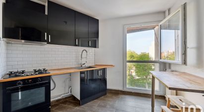 Apartment 4 rooms of 76 m² in Villejuif (94800)