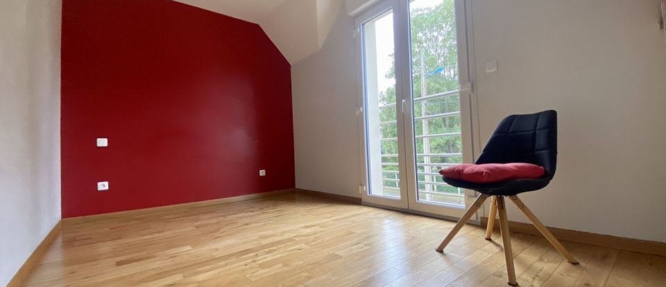 House 6 rooms of 142 m² in Beautor (02800)