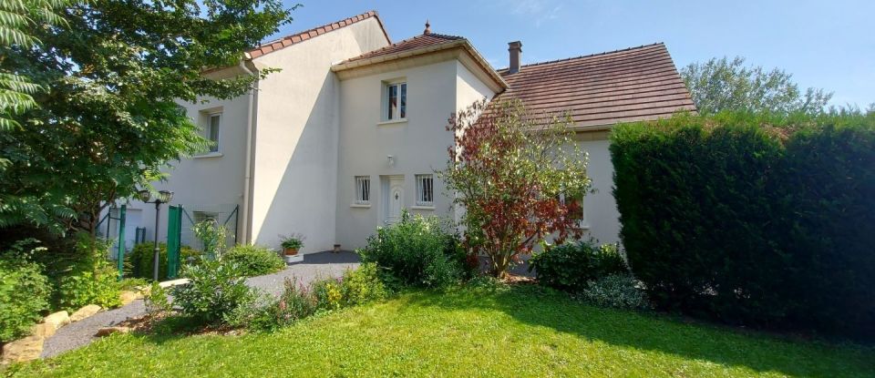 House 8 rooms of 252 m² in Leyr (54760)
