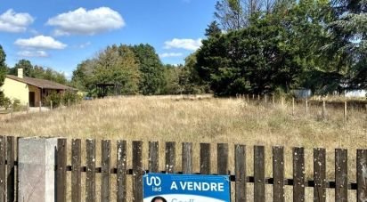 Land of 4,000 m² in Saint-Seurin-sur-l'Isle (33660)