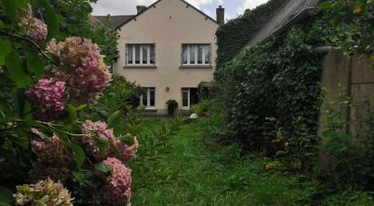 House 8 rooms of 161 m² in Pontrieux (22260)