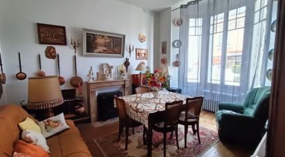 House 5 rooms of 116 m² in Vichy (03200)