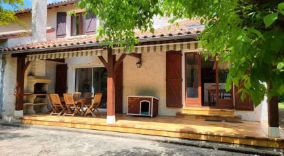 House 6 rooms of 196 m² in Niort (79000)