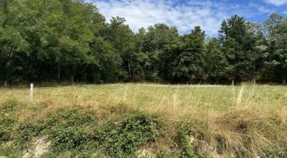Land of 2,121 m² in Molinet (03510)