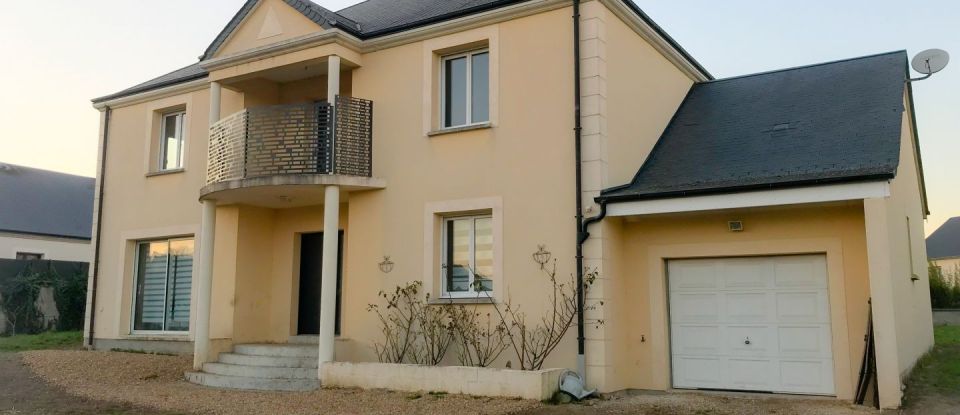 House 6 rooms of 203 m² in Saint-Ay (45130)