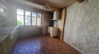 House 3 rooms of 77 m² in Embrun (05200)