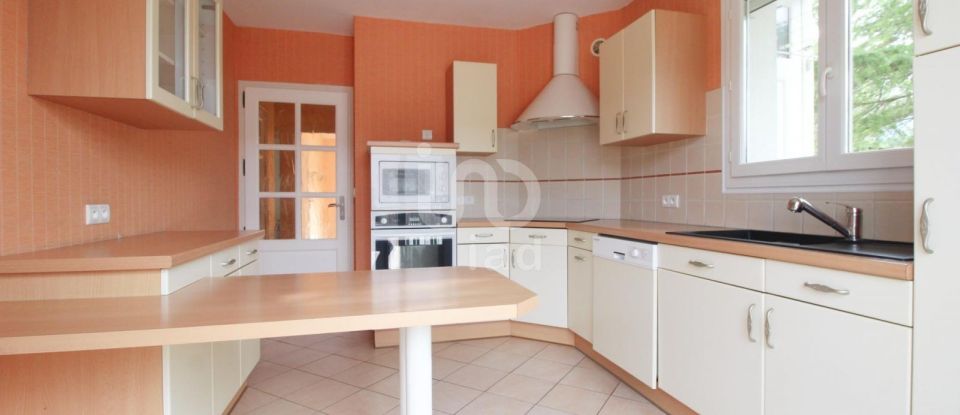 Apartment 4 rooms of 97 m² in Saint-Affrique (12400)