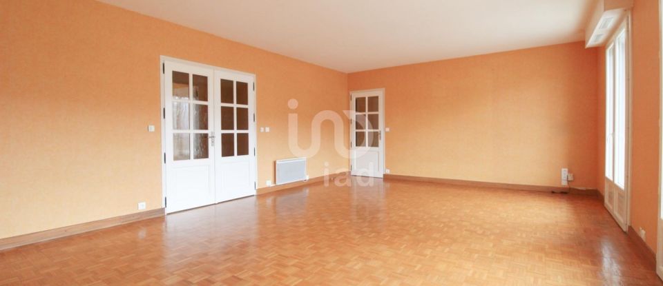 Apartment 4 rooms of 97 m² in Saint-Affrique (12400)
