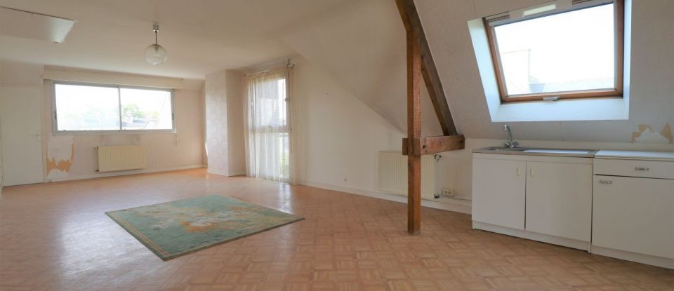 House 8 rooms of 189 m² in Saint-Aubin-du-Cormier (35140)