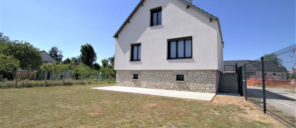 House 5 rooms of 95 m² in Villemandeur (45700)