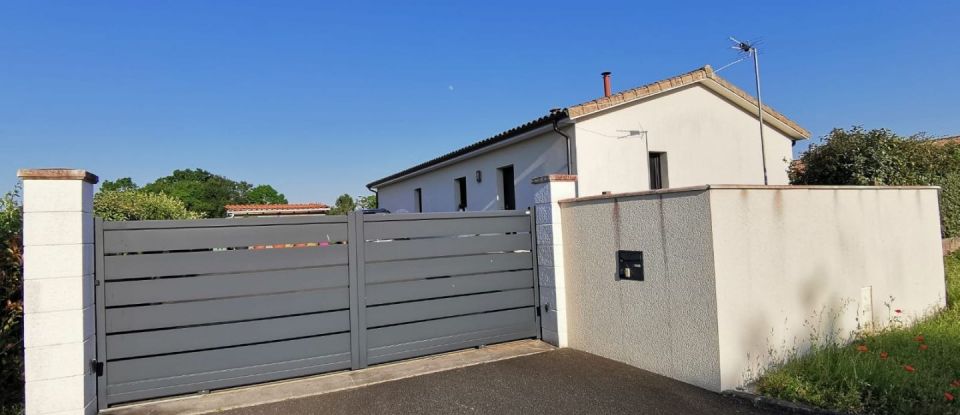 House 4 rooms of 97 m² in Champniers (16430)